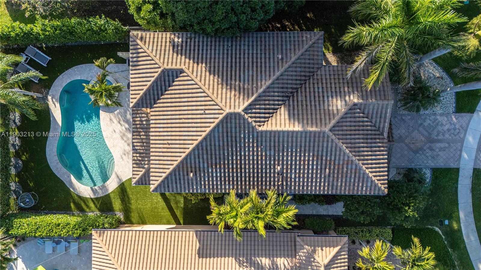 TRAILS AT CANYON 2 - Residential Lease