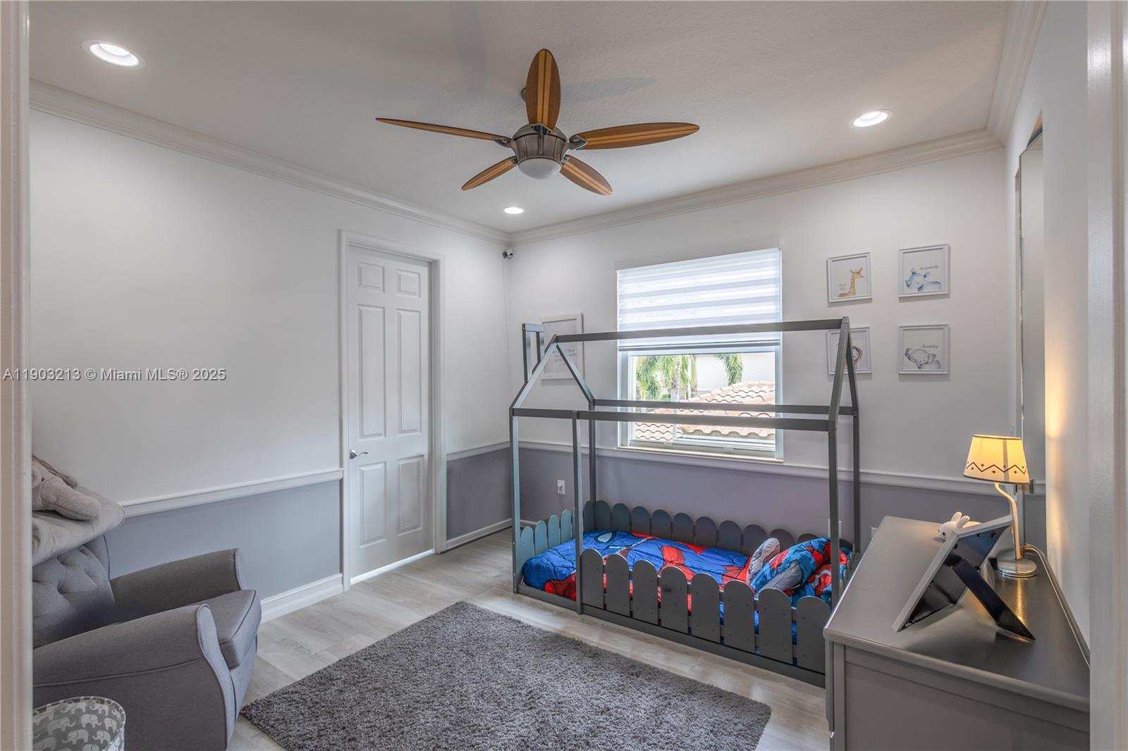 TRAILS AT CANYON 2 - Residential Lease