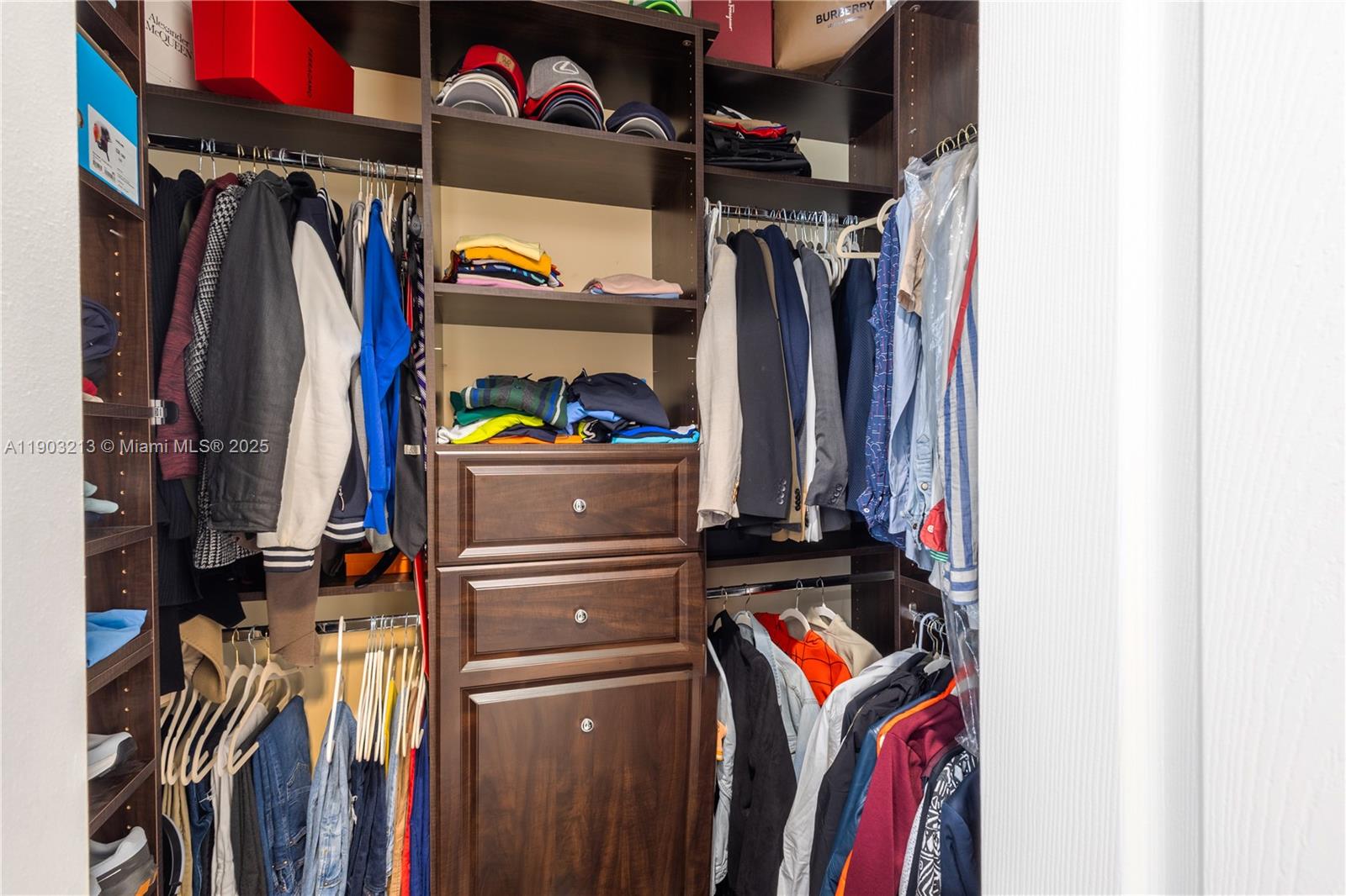 TRAILS AT CANYON 2 - Residential Lease