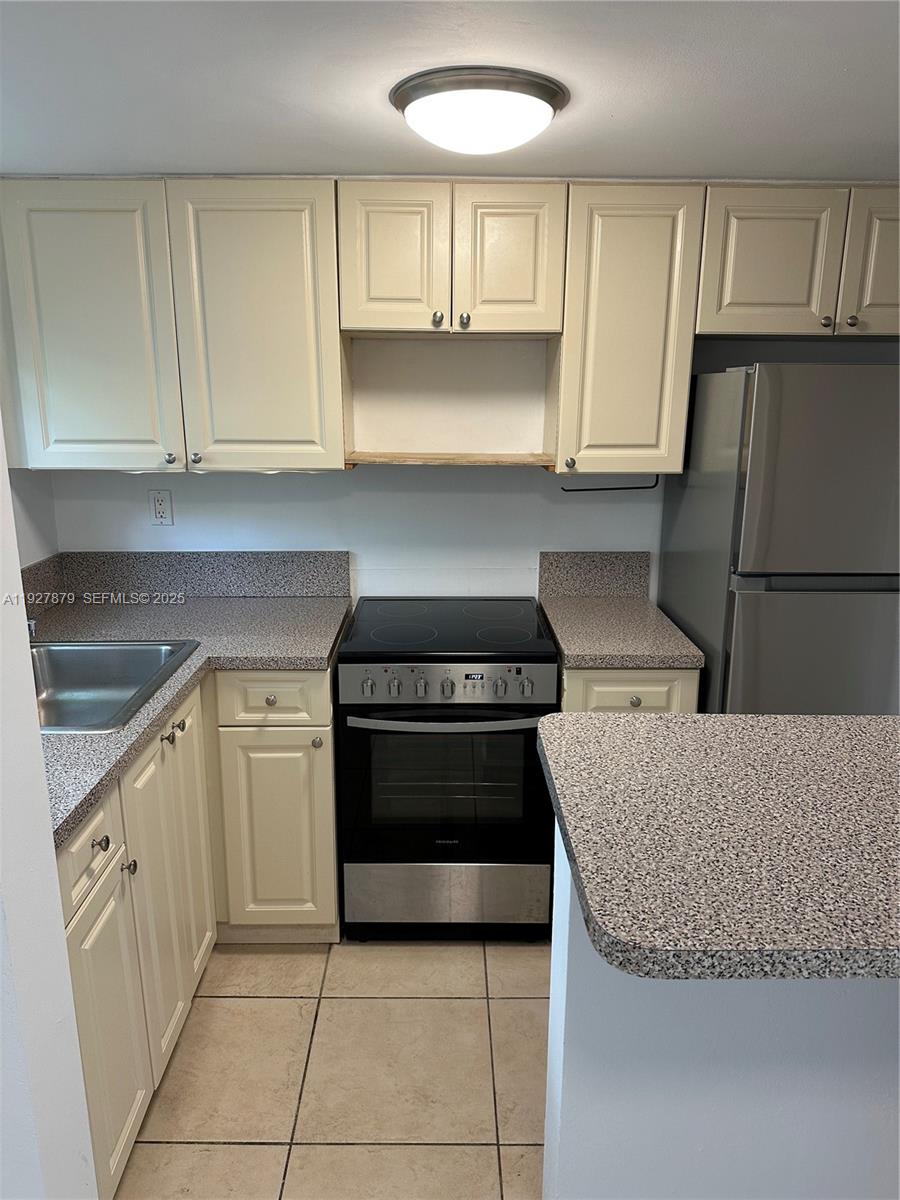 CORAL GABLES DOUGLAS SEC - Residential Lease