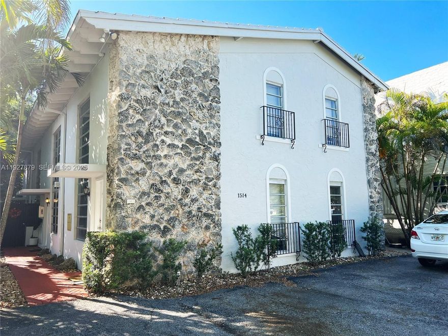 This unique freshly painted 1-bedroom, 1-bathroom loft has high ceilings and ample living space. Located in the heart of Coral Gables on Salzedo St., this unit is just one of three units in this building. This unit has tile flooring downstairs and waterproof laminate flooring upstairs. Coin laundry on site, 1 dedicated parking space and close proximity to a variety of shops and restaurants add to the convenience of this property.