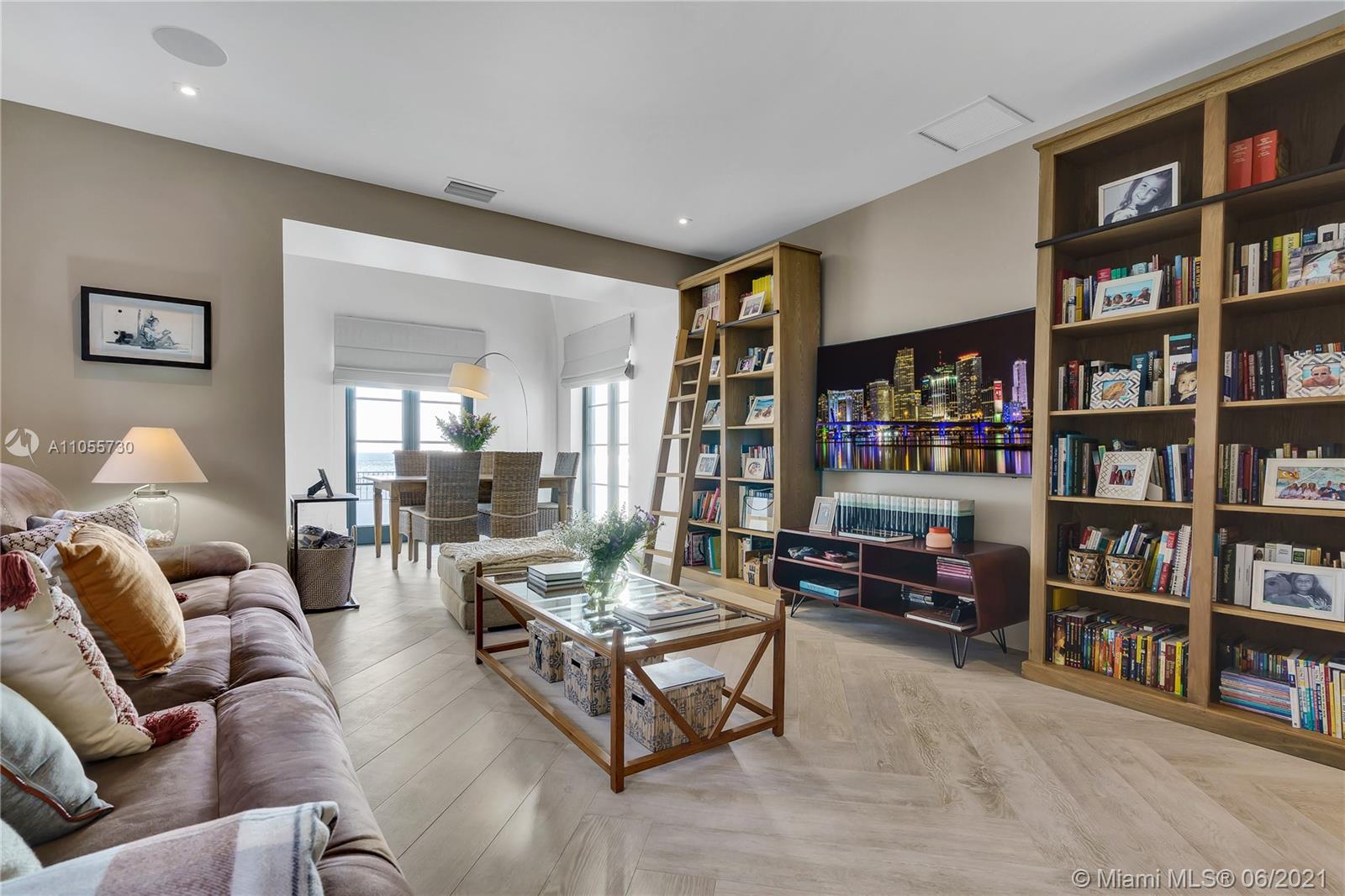 MASHTA ISLAND A REPLAT OF - Residential