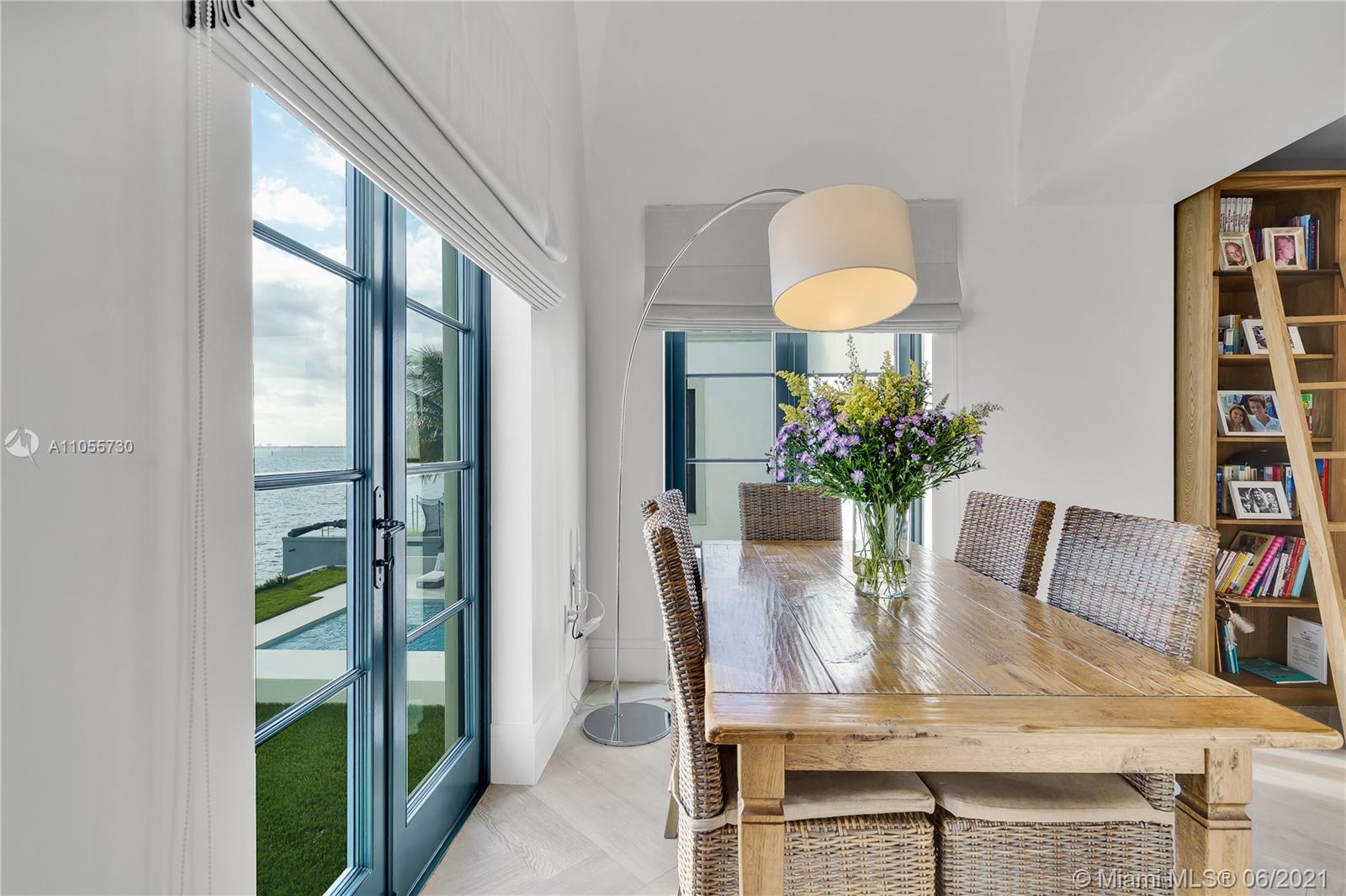 MASHTA ISLAND A REPLAT OF - Residential