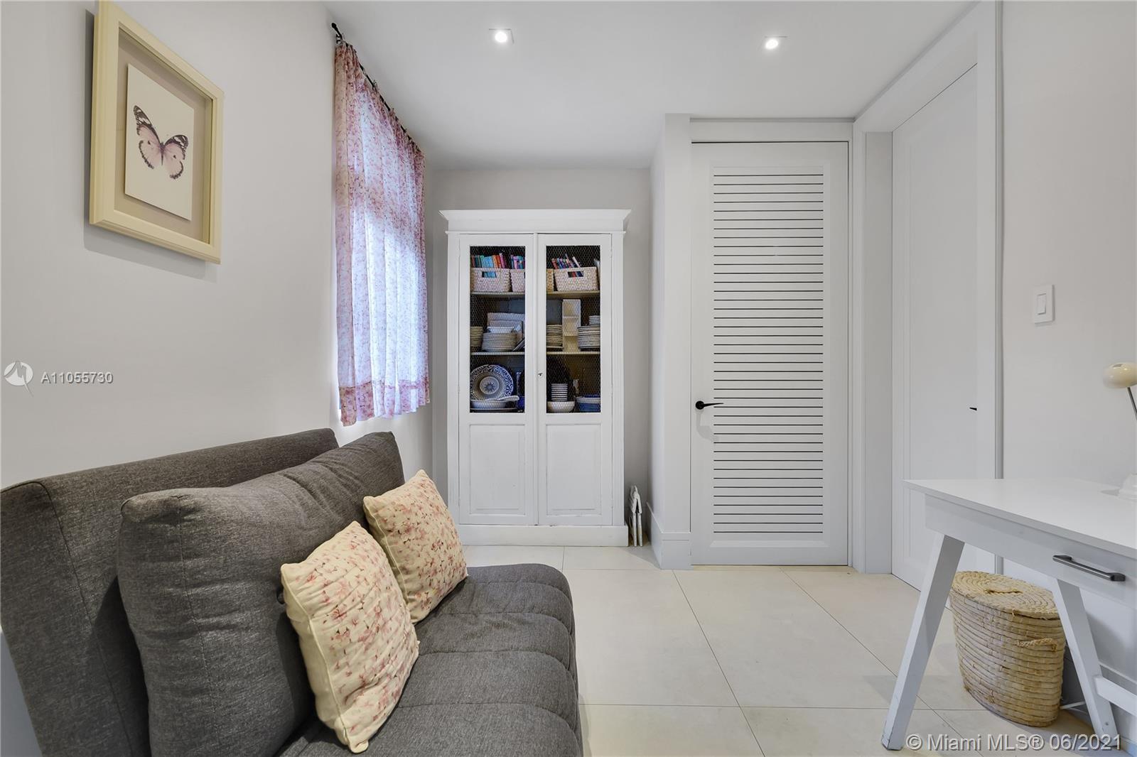 MASHTA ISLAND A REPLAT OF - Residential