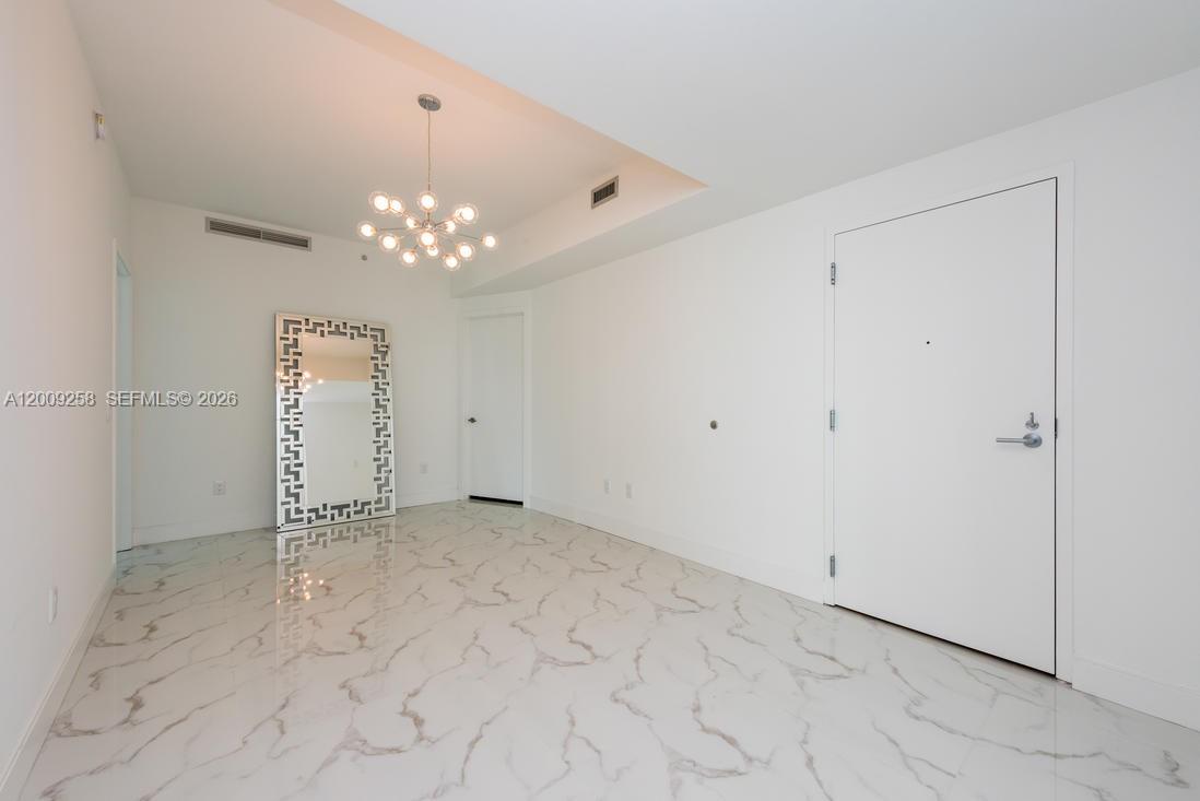 2900 NE 7 AVE 2607