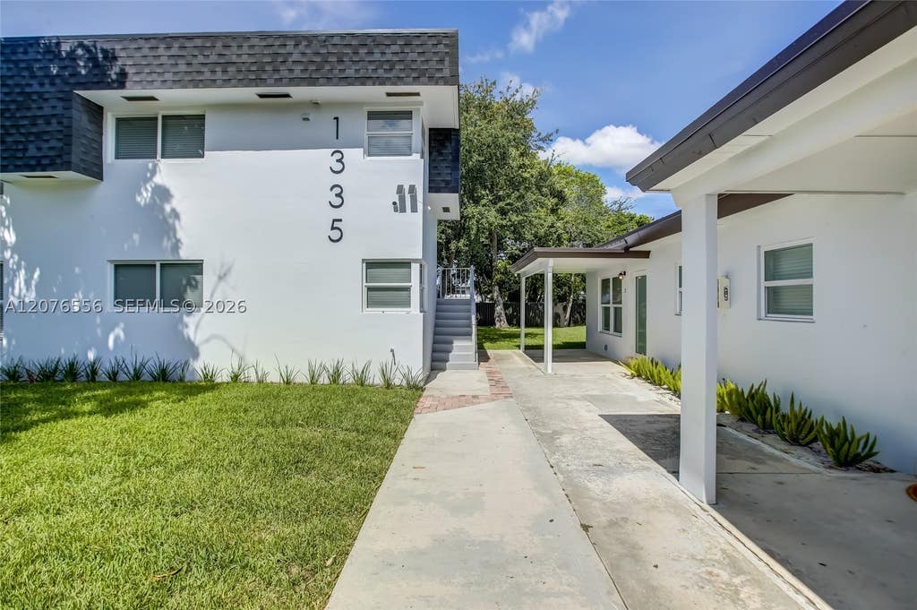 Photo of 1335 NE 5th Ave #3, Fort Lauderdale, FL 33304 (MLS # A12076556)