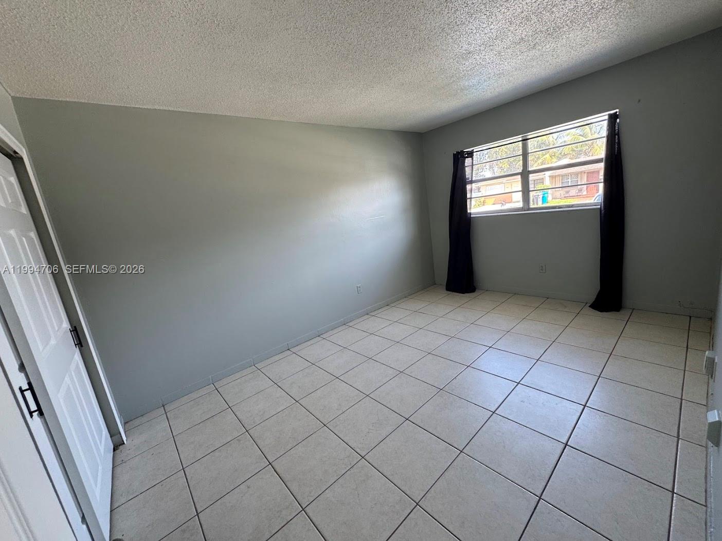 LYNN PARK REPLAT - Residential Lease