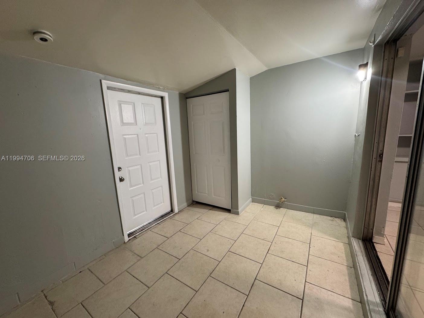 LYNN PARK REPLAT - Residential Lease