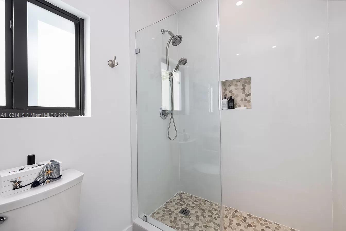 KEY LARGO OCEAN RESORT CO - Residential Lease