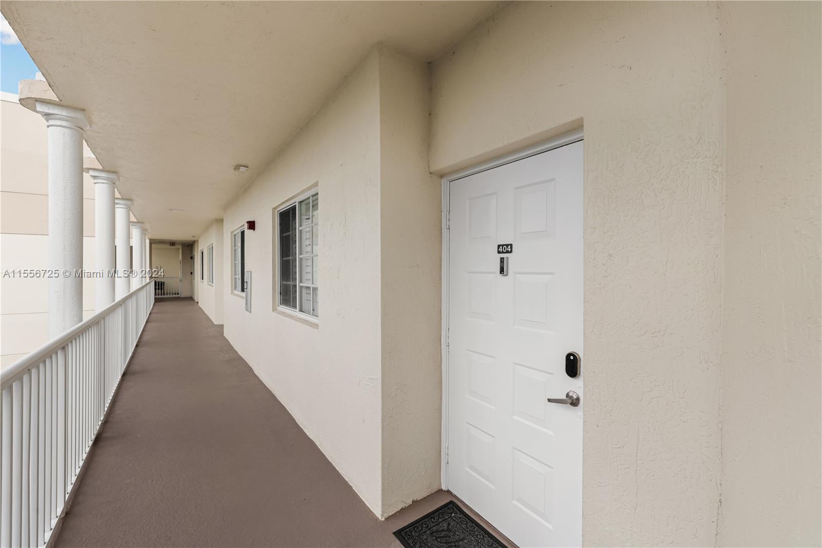 10710 Nw 66th St St 404, Doral, Miami-Dade County, Florida - 3 Bedrooms  
2 Bathrooms - 