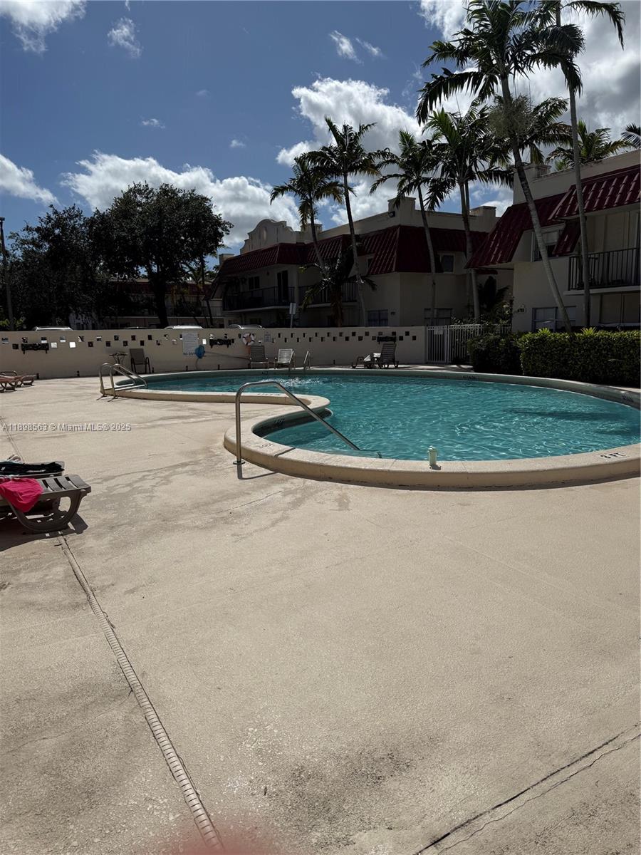 VILLAS OF PINECREST CONDO - Residential Lease