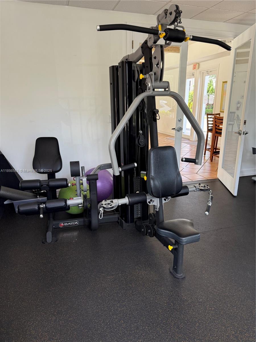 VILLAS OF PINECREST CONDO - Residential Lease