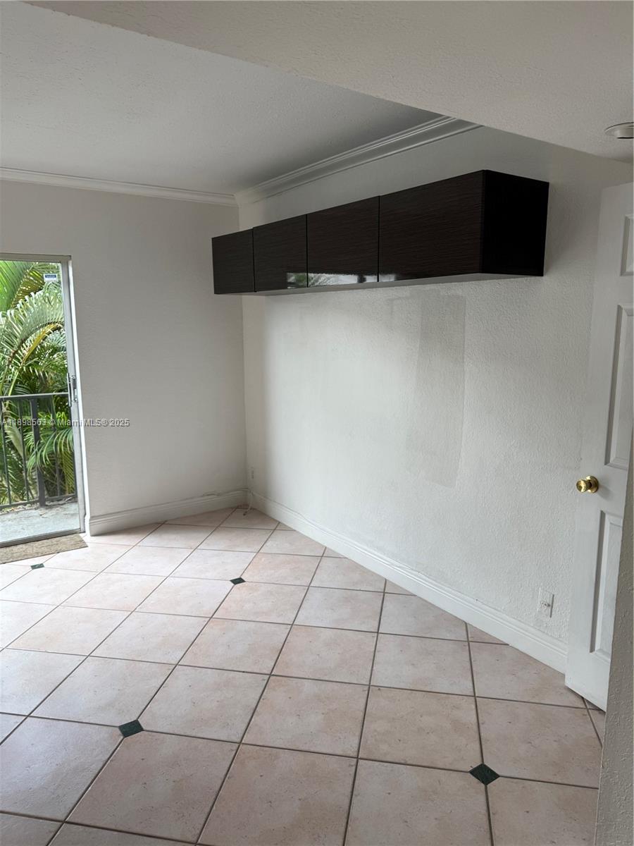 VILLAS OF PINECREST CONDO - Residential Lease