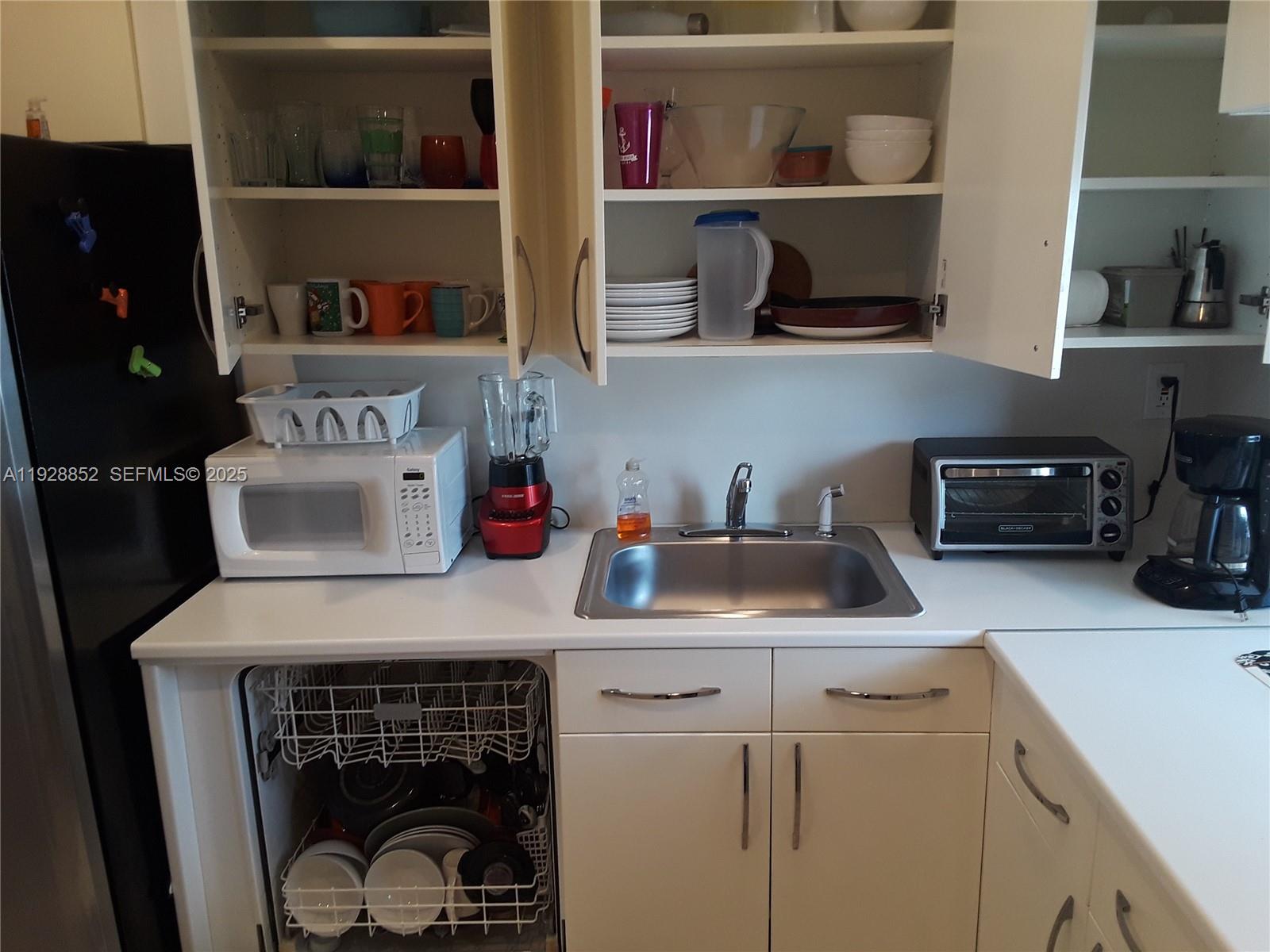 CARIBBEAN BREEZE CONDO - Residential