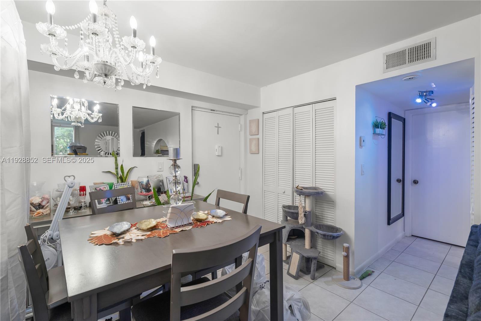 CARIBBEAN BREEZE CONDO - Residential