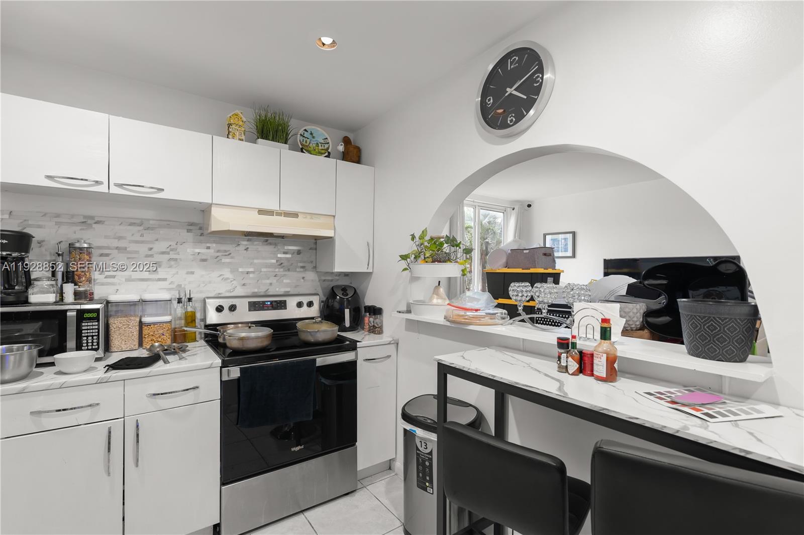 CARIBBEAN BREEZE CONDO - Residential