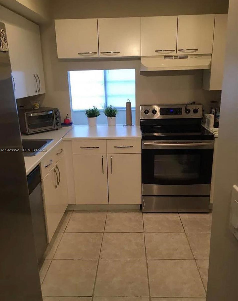 CARIBBEAN BREEZE CONDO - Residential