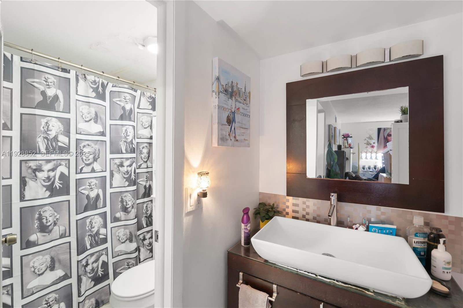 CARIBBEAN BREEZE CONDO - Residential