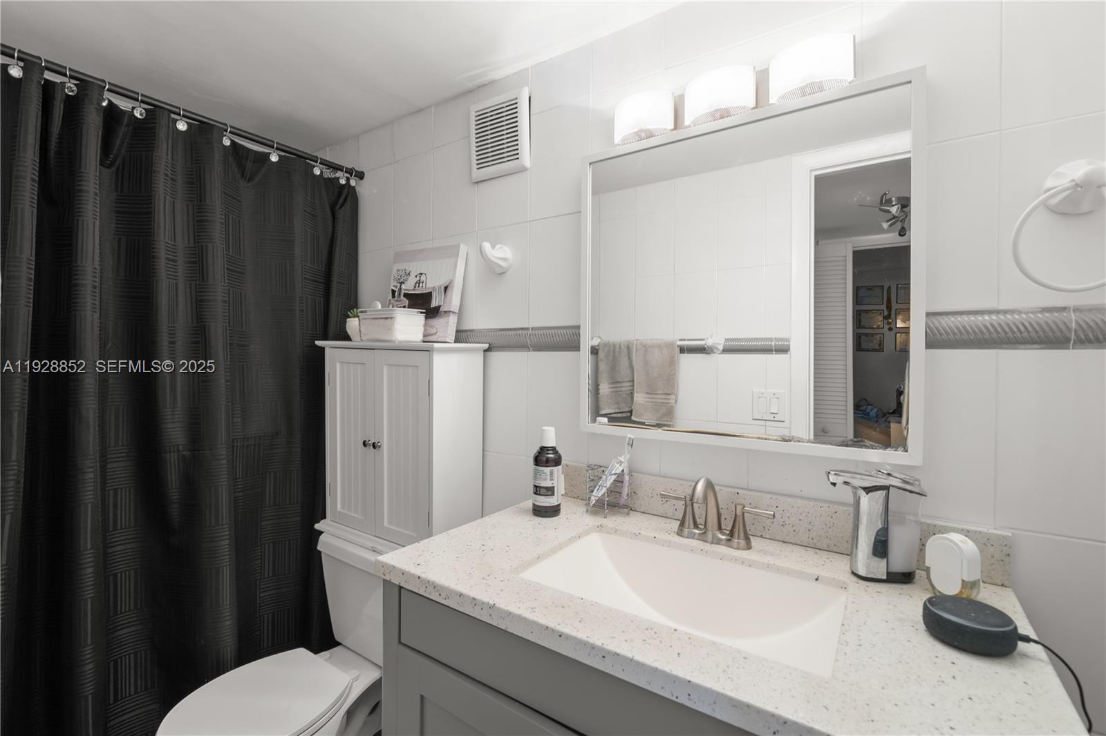 CARIBBEAN BREEZE CONDO - Residential