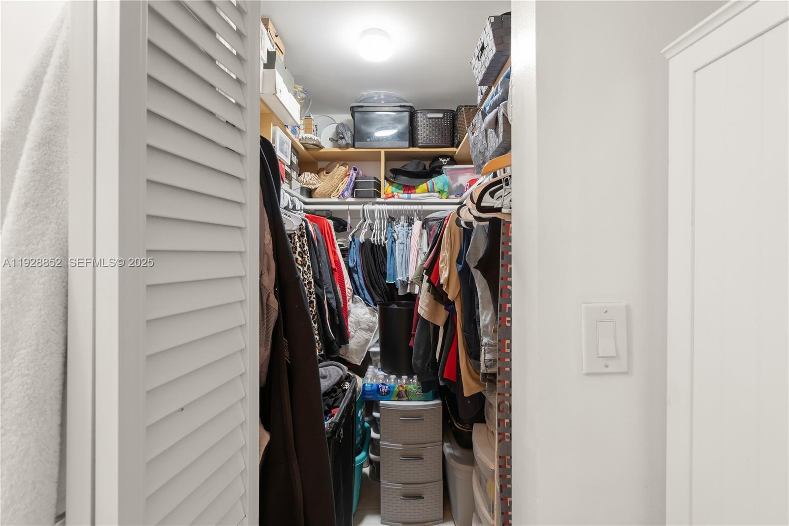 CARIBBEAN BREEZE CONDO - Residential