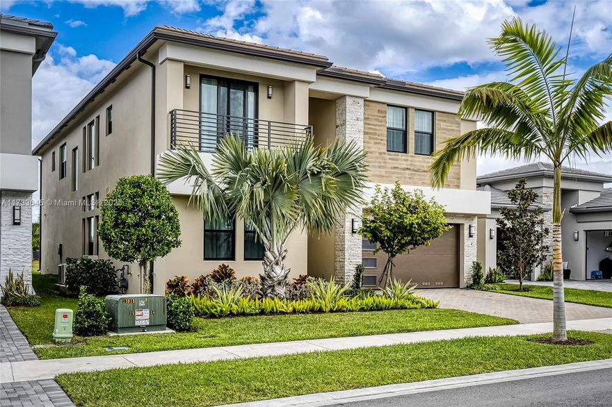 LUXIROUS - BRAND NEW- SINGLE FAMILY IN BRAND NEW COMMUNITY -LOTUS PALM. THIS BEAUTIFUL HOME HAS 5 BDS, LOFT AND 7 FULL BATHROOMS. OVER LOOKING LAGOON. TONS UPGRADES. ALL DONE CUSTOM CLOSETS. HARDWOOD FLOORS UPSTAIRS AND WHITE TILES DOWNSTAIRS. AMAZING CLUB- 2 HUGE POOLS, PLAY ROOMS, TENNIS, STATE OF THE ART GYM AND MUCH MORE. ALSO, A RESTAURANT!! GATED COMMUNITY. MUST SEE!!