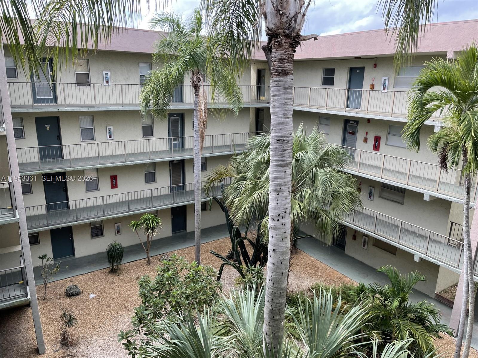 COURTYARDS OF BROWARD CON - Residential