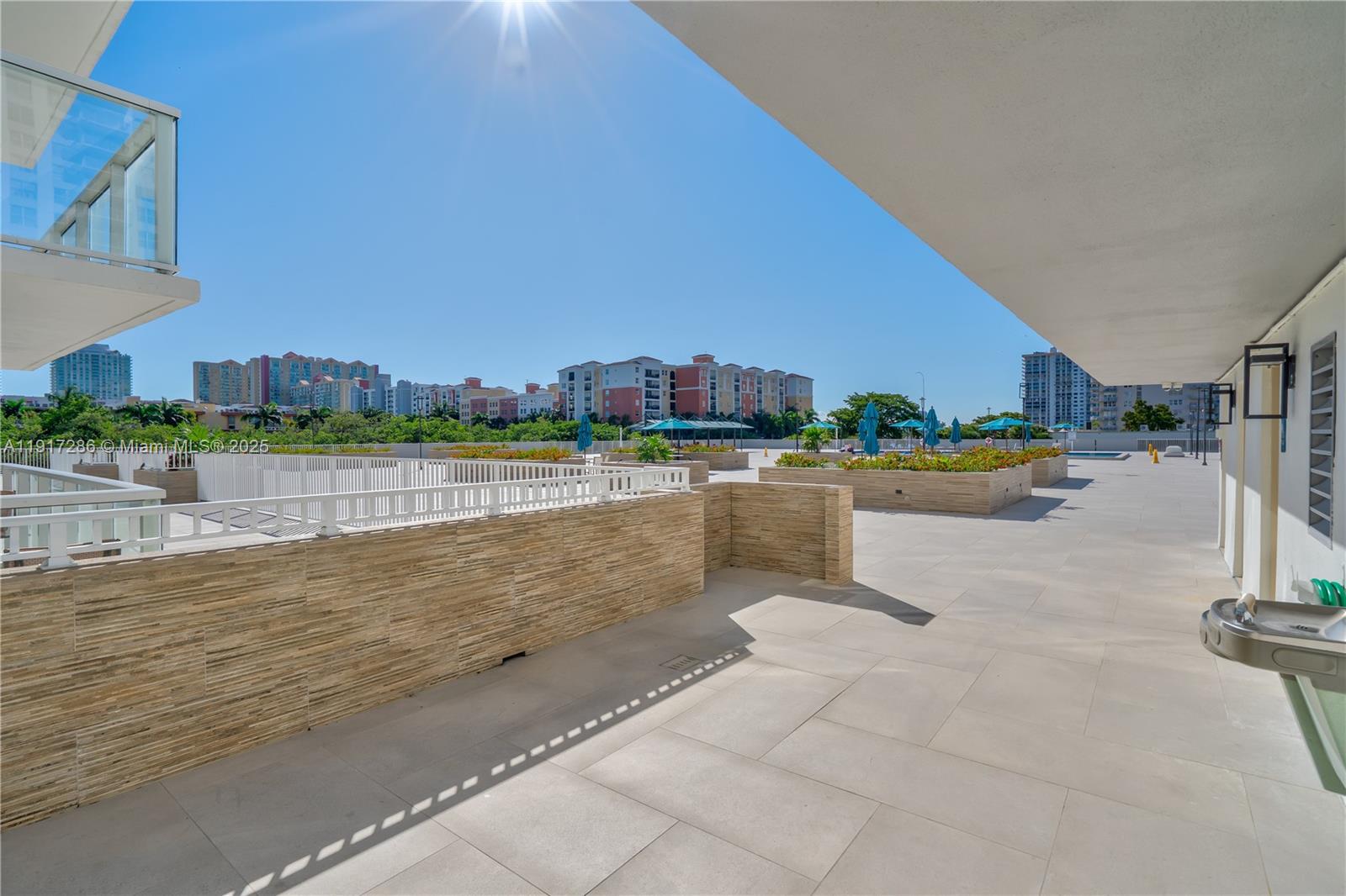 WINSTON TOWER 300 CONDO - Residential Lease