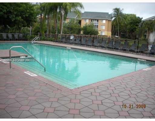 WINDWARD LAKES CONDO - Residential