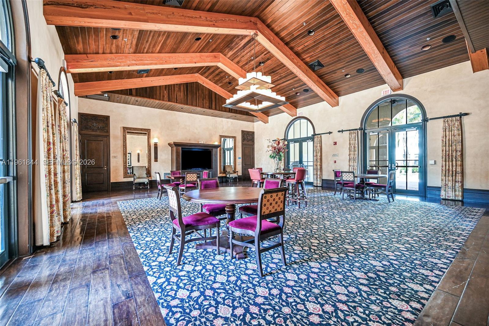 VILLA BARI CONDO - Residential