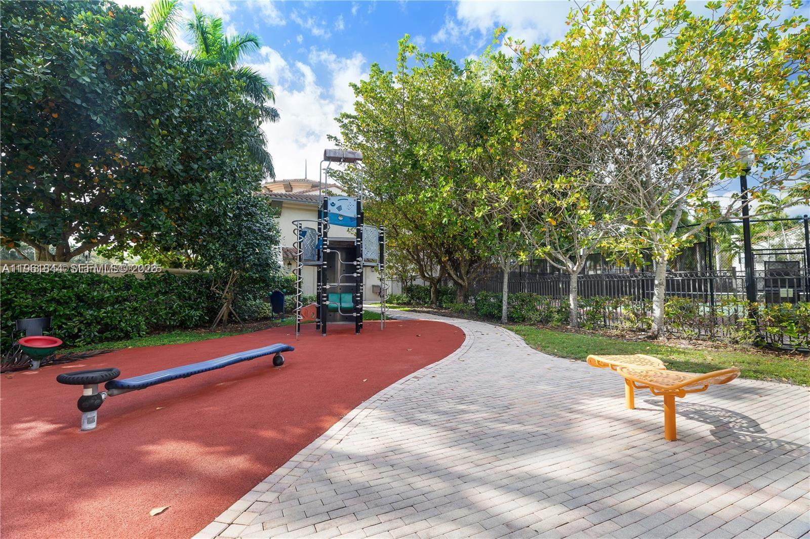 VILLA BARI CONDO - Residential