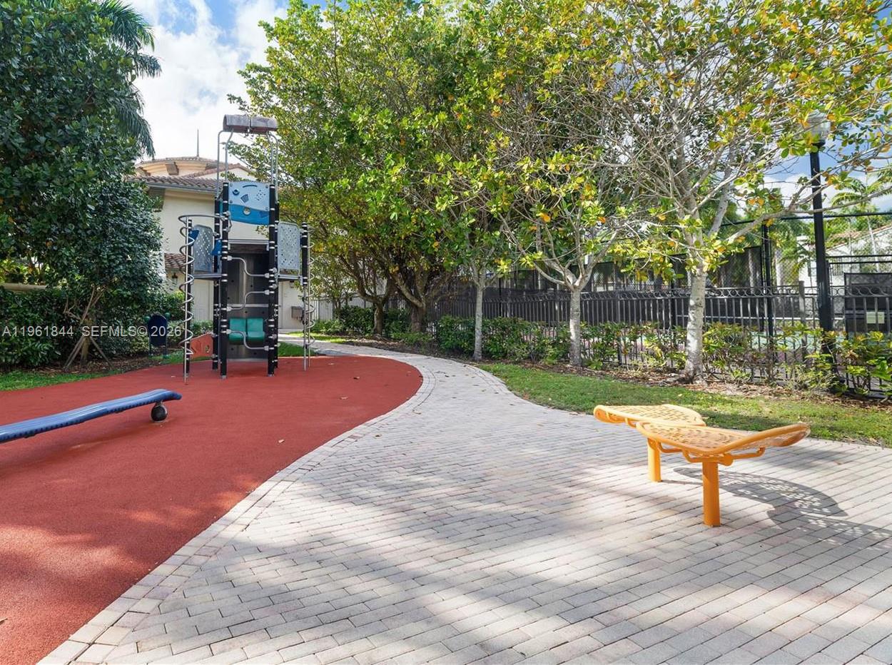 VILLA BARI CONDO - Residential