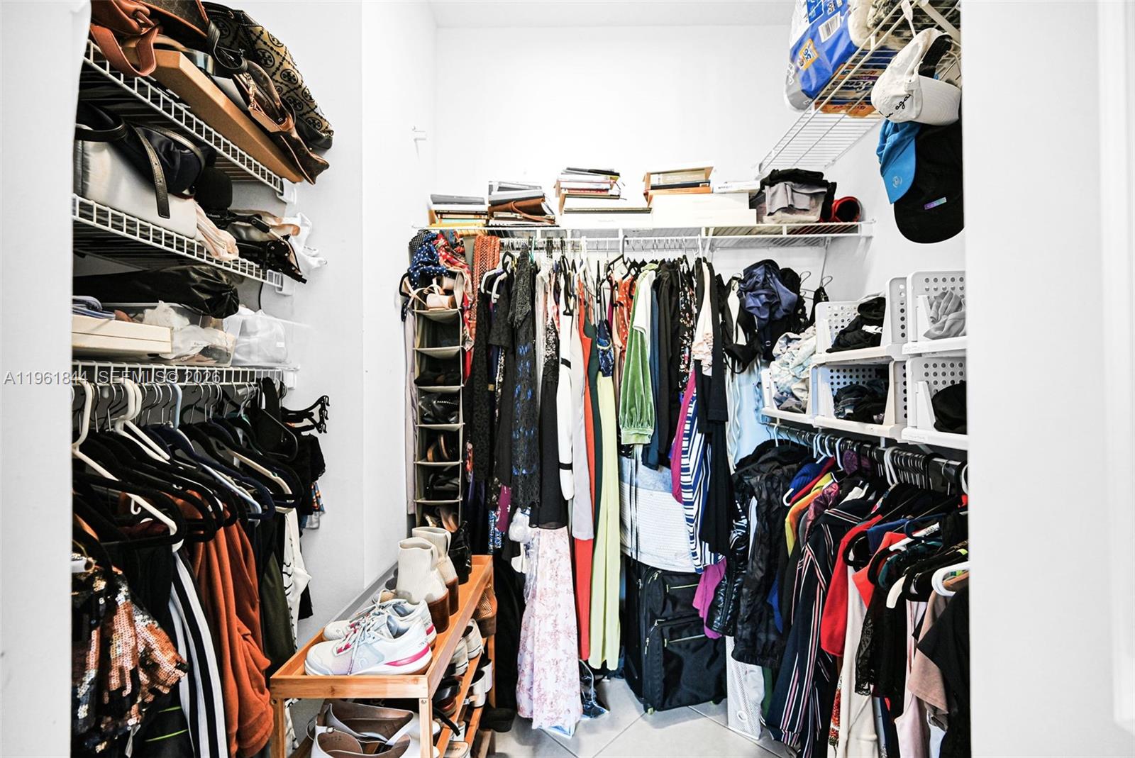 VILLA BARI CONDO - Residential