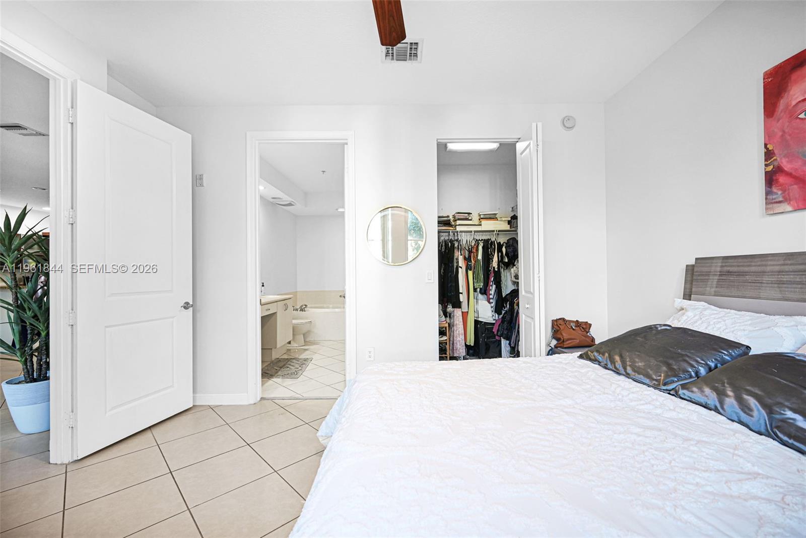 VILLA BARI CONDO - Residential