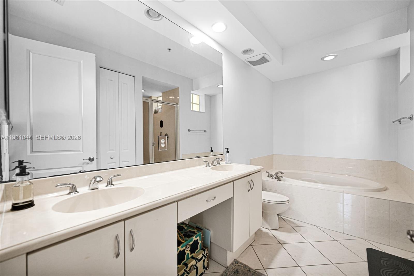 VILLA BARI CONDO - Residential