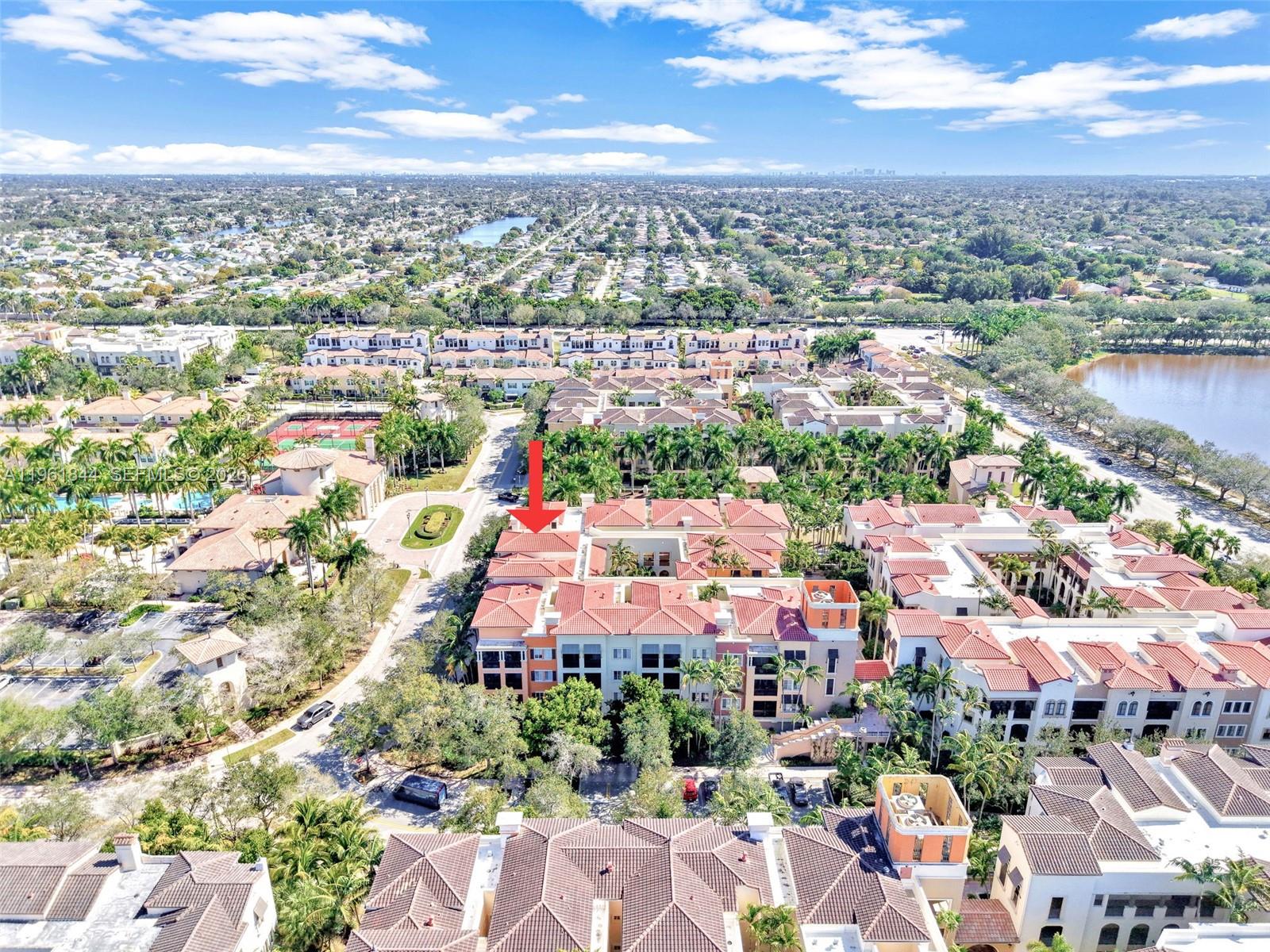 VILLA BARI CONDO - Residential