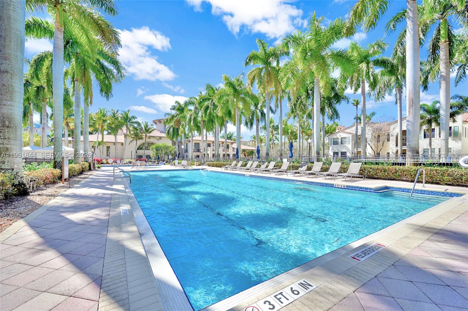 VILLA BARI CONDO - Residential