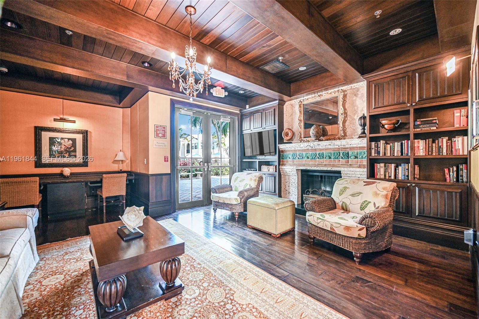 VILLA BARI CONDO - Residential