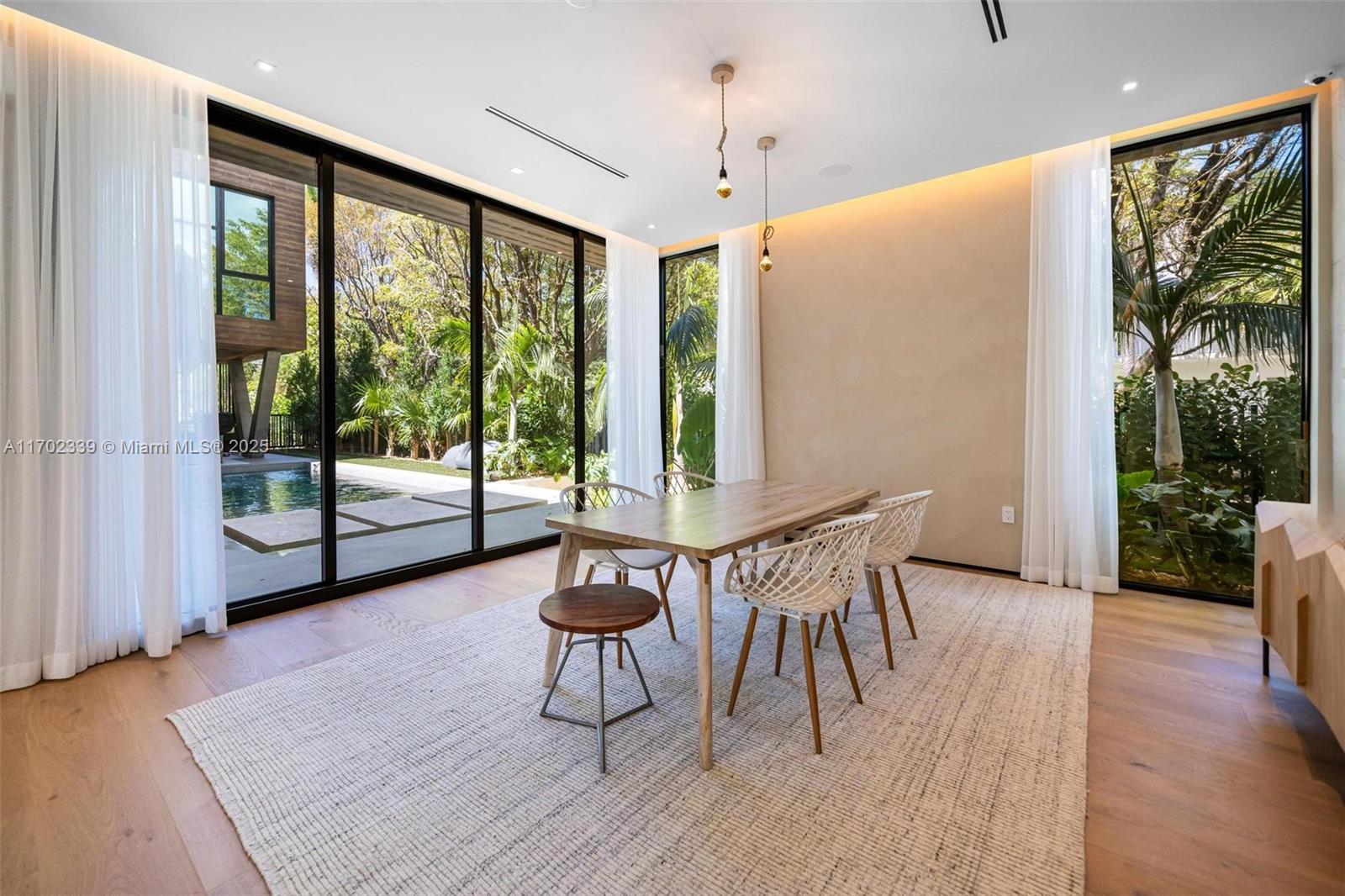 OCEAN VIEW HEIGHTS - Residential