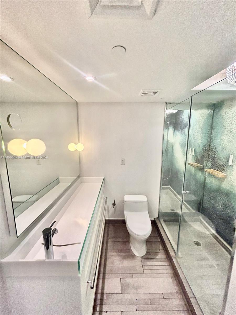 Miami Beach, Florida 33139, United States, ,1 BathroomBathrooms,Residential,Active,68026
