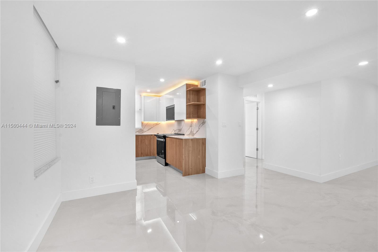 TOWER AT BISCAYNE COVE CO - Residential