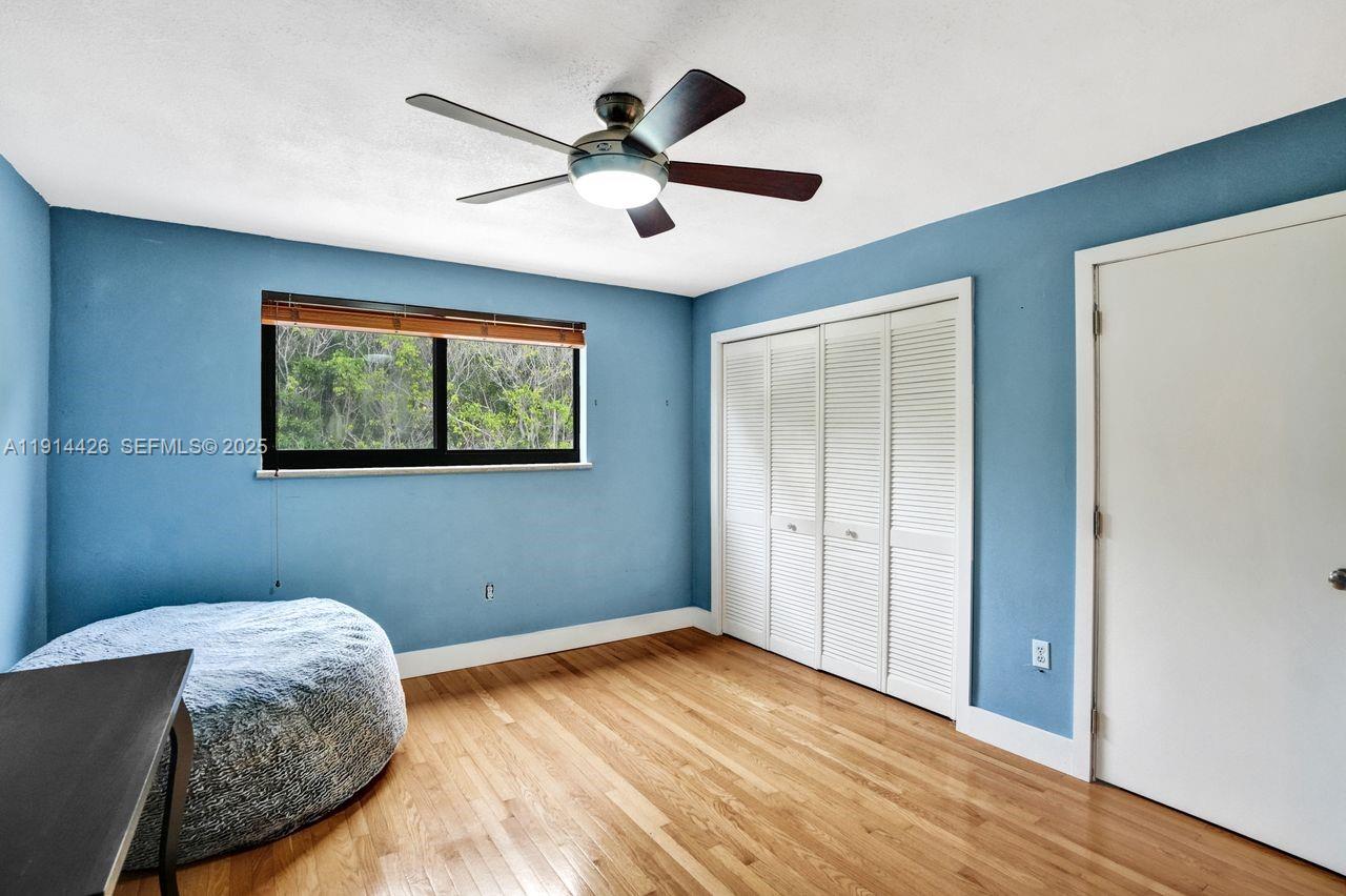 HARBOUR CLUB VILLAS CONDO - Residential