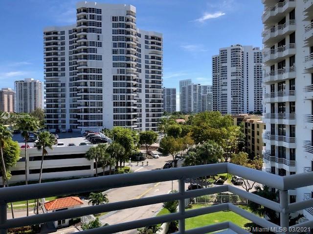 PARC CENTRAL AVENTURA EAST - Residential Lease