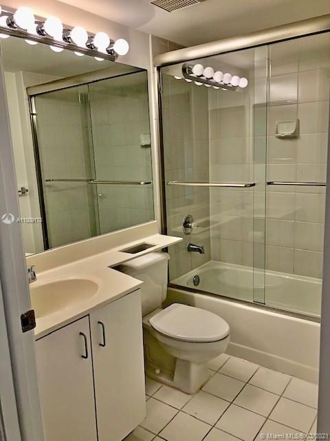 PARC CENTRAL AVENTURA EAST - Residential Lease