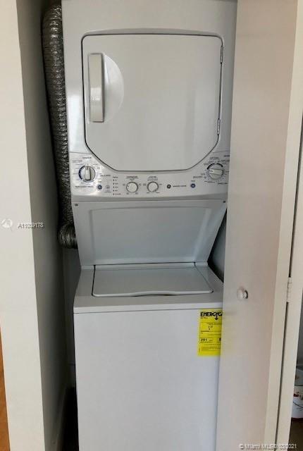 PARC CENTRAL AVENTURA EAST - Residential Lease