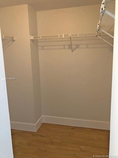 PARC CENTRAL AVENTURA EAST - Residential Lease