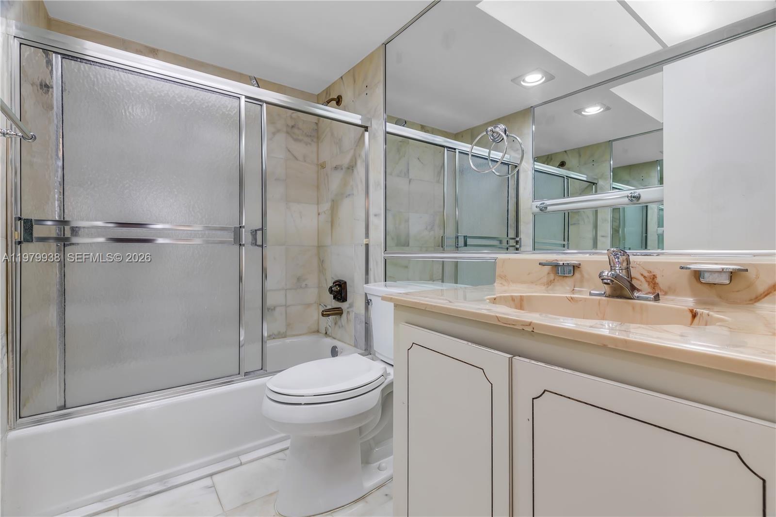 BANYANS OF SOUTH MIAMI CO - Residential