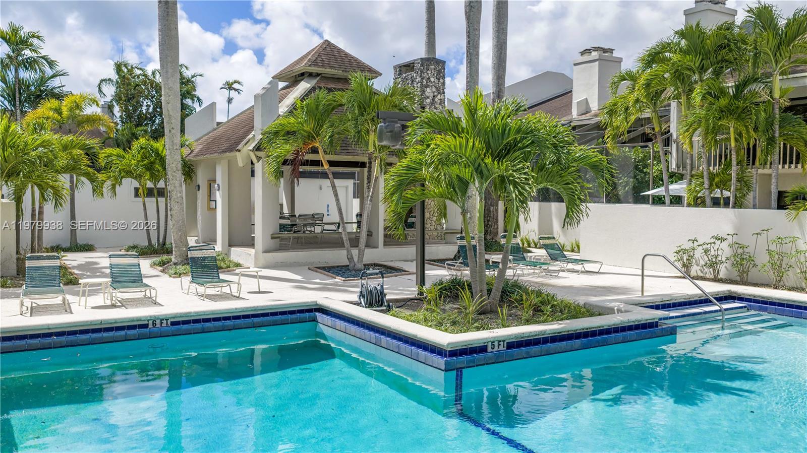 BANYANS OF SOUTH MIAMI CO - Residential