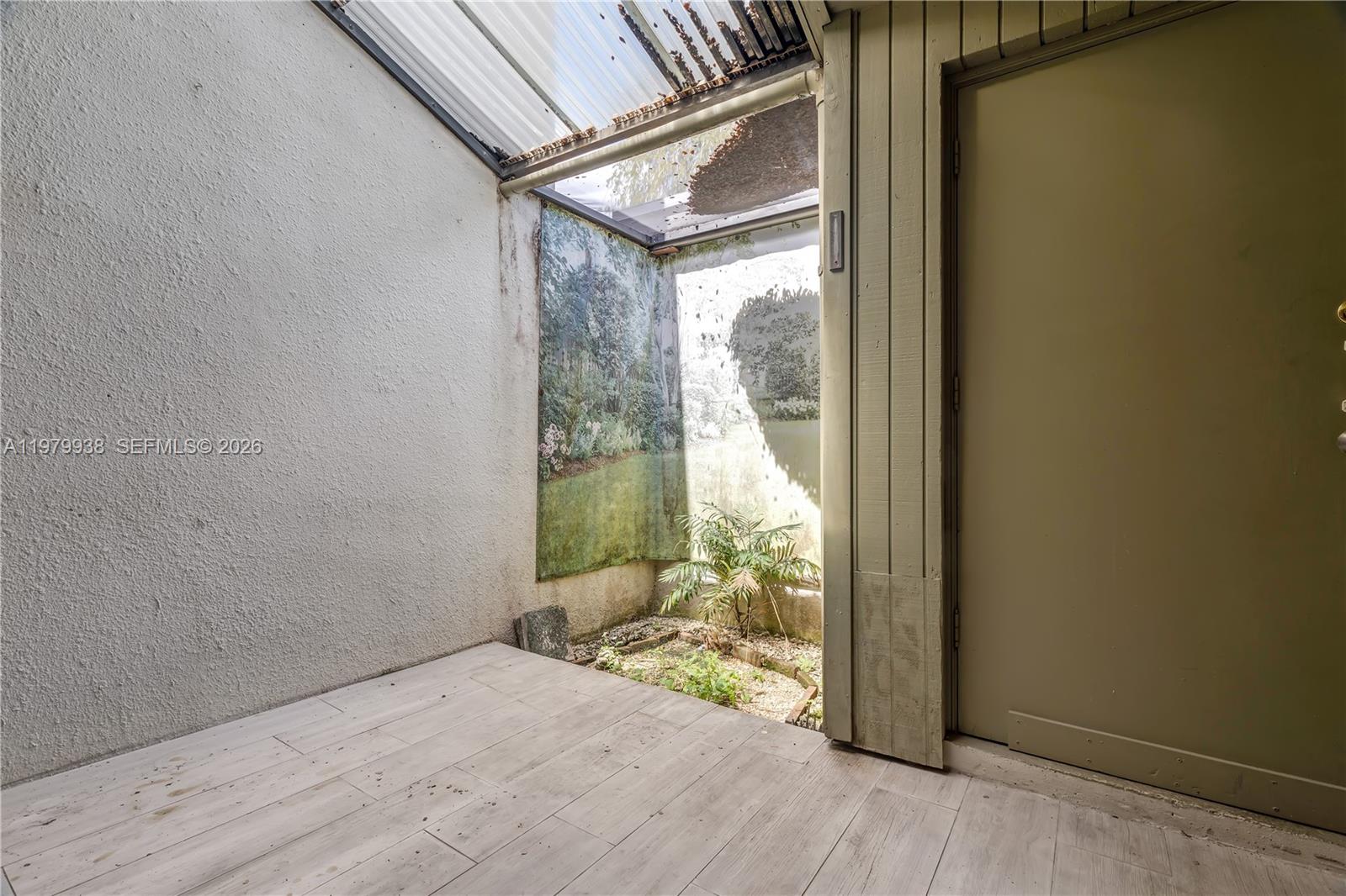 BANYANS OF SOUTH MIAMI CO - Residential