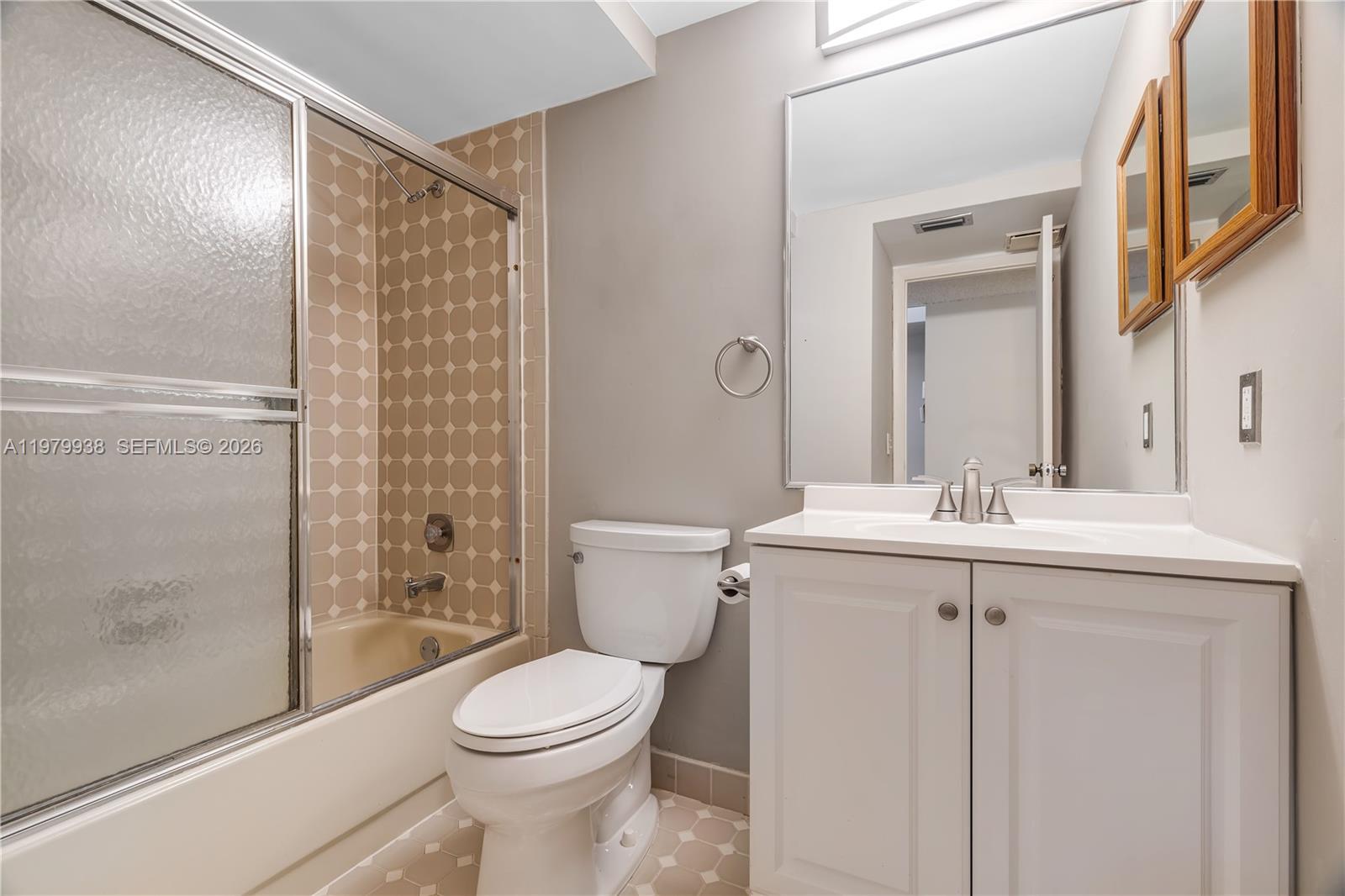 BANYANS OF SOUTH MIAMI CO - Residential