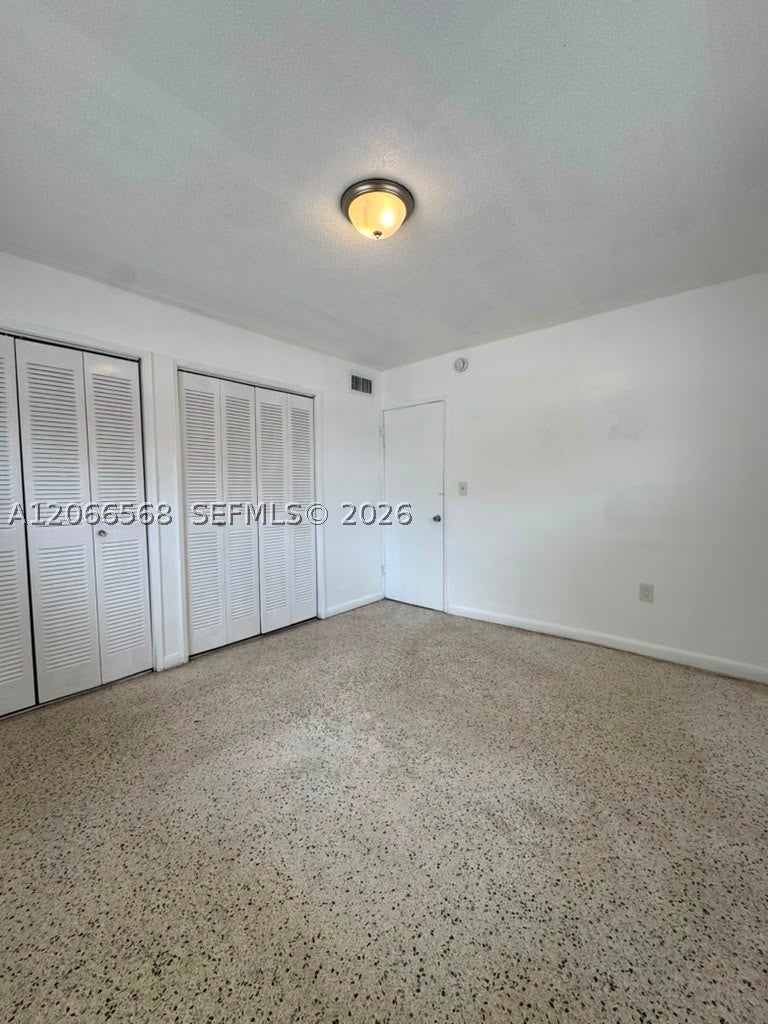 735 W 15th St 4